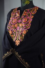 Kaar kash pheran with floral designs