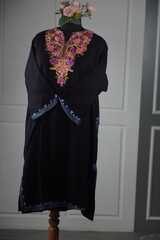Kaar kash pheran with floral designs