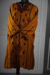 Kaar kash pheran with floral designs