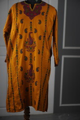 Kaar kash pheran with floral designs