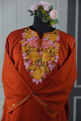 Kaar kash pheran with floral designs