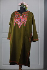Kaar kash pheran with floral designs
