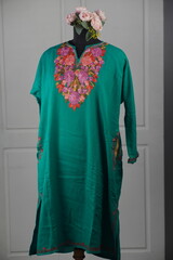 Kaar kash pheran with floral designs