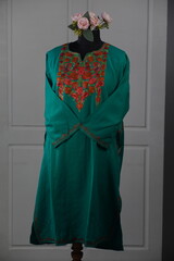 kashmirir pheran by kaar kash