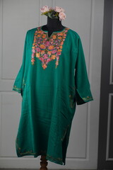 kashmirir pheran by kaar kash