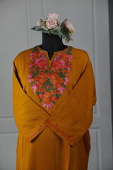 kashmirir pheran by kaar kash