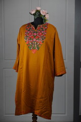 kashmirir pheran by kaar kash