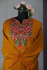 kashmirir pheran by kaar kash