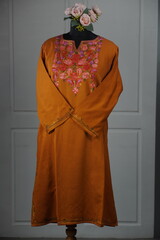 kashmirir pheran by kaar kash