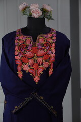 Kaar kasj kashmiri pheran for women