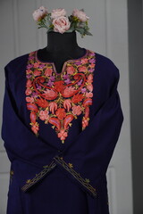 Kaar kasj kashmiri pheran for women