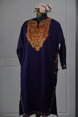 Kaar kasj kashmiri pheran for women