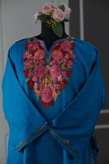 Kaar kasj kashmiri pheran for women