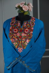 Kaar kasj kashmiri pheran for women