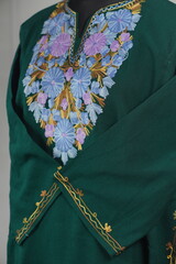 Kaar kasj kashmiri pheran for women