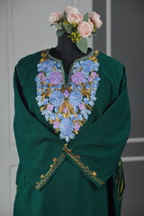 Kaar kasj kashmiri pheran for women