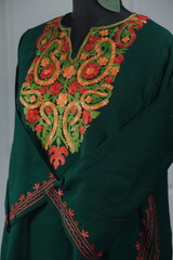 Kaar kasj kashmiri pheran for women