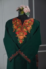 Kaar kasj kashmiri pheran for women