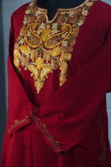 Kaar kasj kashmiri pheran for women