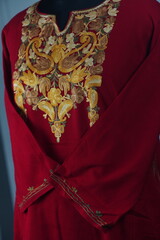 Kaar kasj kashmiri pheran for women