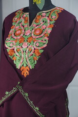 Kaar kasj kashmiri pheran for women