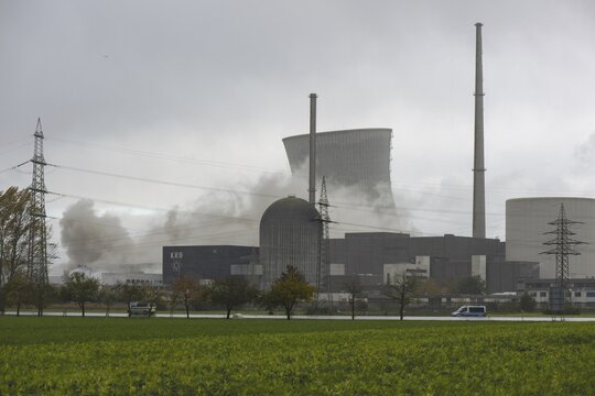 Demolition of the 160m high cooling towers of the disused Gundremmingen nuclear power plant (AKW KRB), Gundremmingen, Bavaria, Germany