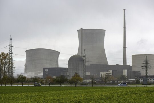 Demolition of the 160m high cooling towers of the disused Gundremmingen nuclear power plant (AKW KRB), Gundremmingen, Bavaria, Germany