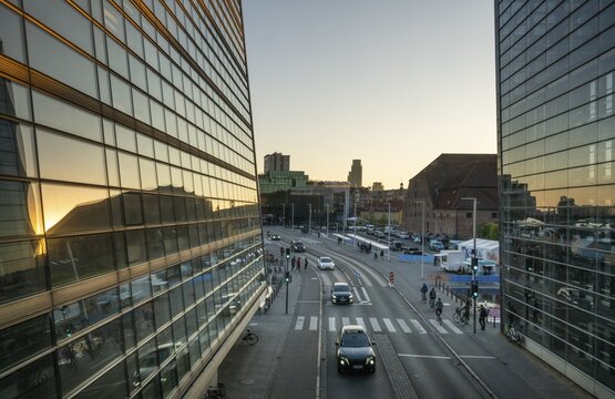 Extension to the Danish Royal Library, also known as the Black Diamond or Diamond Variety because of its fa&ccedil;ade, contemporary architecture, Christians Brygge, evening mood Copenhagen, Denmark