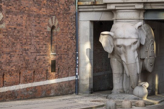 Monumental stone elephant, elephant gate or elephant portal or Elefantporten, by architect Vilhelm Dahlerup, Carlsberg district, Copenhagen, Denmark