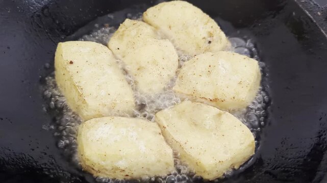 the process of frying tofu