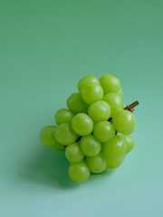 bunch of green grapes