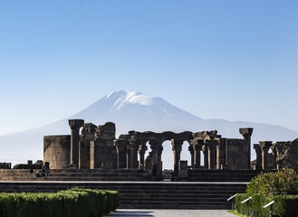 Ruines de la cath&eacute;drale de Zvartnots en Armenie