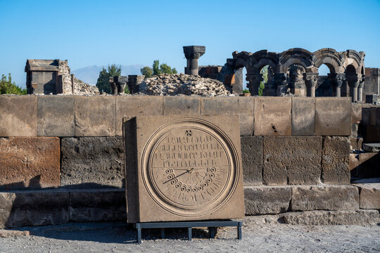 Ruines de la cath&eacute;drale de Zvartnots en Armenie