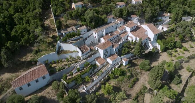 Convento de Nossa Senhora da Arr&aacute;bida, Set&uacute;bal, Portugal 