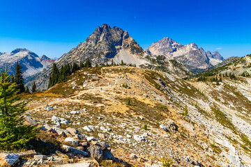 Scenic Mountain Peaks View from Maple Pass Loop Trail
