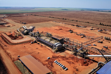 Usina de a&ccedil;&uacute;car  e &aacute;lcool em constru&ccedil;&atilde;o - 