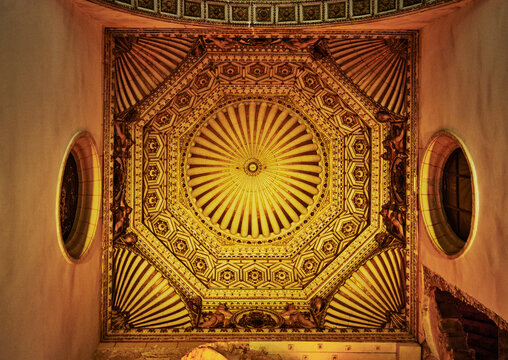 Ceiling of the Synagogue of Santa Mar&iacute;a la Blanca, built in 1180, located in Toledo, Spain, Europe
