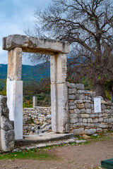 Kaunos (Carian: Kbid Lycian: Xbide Ancient Greek: &Kappa;&alpha;ῦ&nu;&omicron;&sigmaf;; Latin: Caunus) ancient city was a city of ancient Caria and in Anatolia, a few kilometres west of the modern town of Dalyan. Amphitheatre area