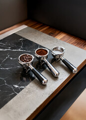 커피, 원두커피, 에스프레소, 원두, 갈다, 원두커피 내리는 도구, 드리퍼, 필터, 핸드드립, 모카포트, 에어로프레스, 프렌치프레스, 추출기