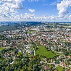 Ausblick auf Neumarkt in der Metropolregion Nürnberg in einem Talkessel des Oberpfälzer Jura