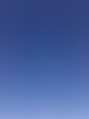本物の青空、青いグラデーションカラー