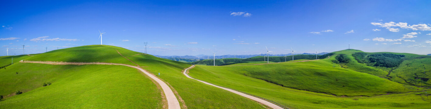 The landscape of the 100-mile road in Hebei Province	