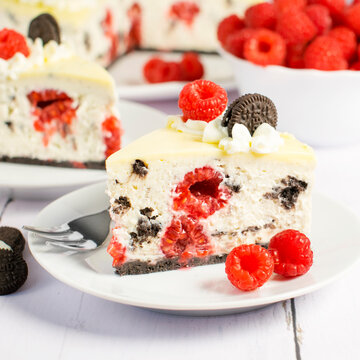 Oreo Cheesecake with White Chocolate and Raspberries &ndash; Homemade Dessert