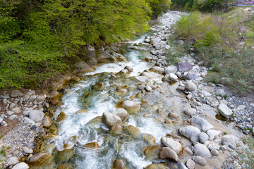 長野県阿智村　花桃の里を流れる阿智川