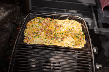 Omelette auf der Grillplatte