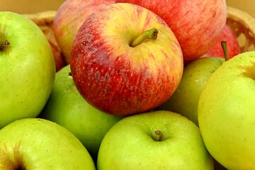Fresh and delicious apples – a natural health benefit every day