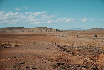 Paysage désertique de la région de l'Atlas au Maroc