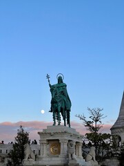 Fototapeta premium Saint stephen i horse statue in budapest at sunset