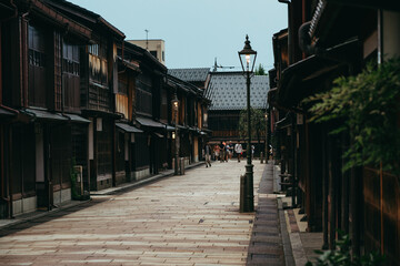金沢・ひがし茶屋街の夕方