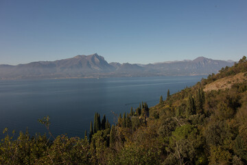 Lake Garda/Lago di Garda with mountains
